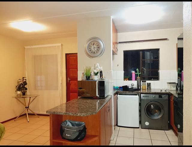 2 BEDROOM APARTMENT RENTED IN HALFWAY GARDENS